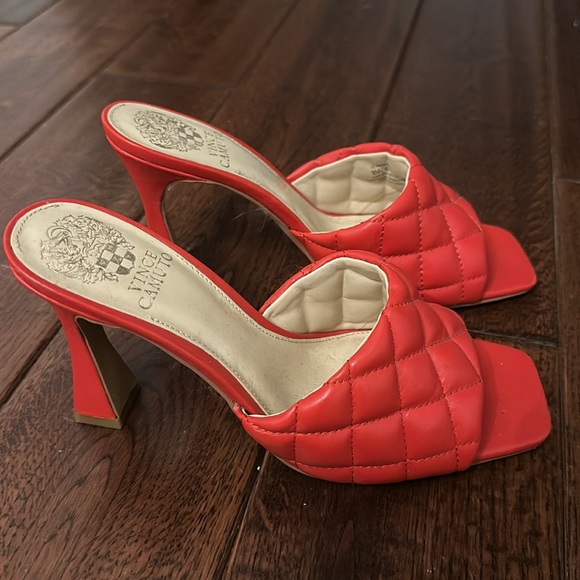 Vince Camuto Reselm Heel - Picture 4 of 7